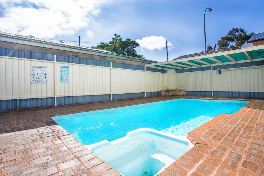 Cowra Motor Inn Zewnętrze zdjęcie